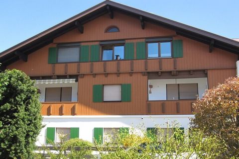 Visítenos en Allgäu en nuestro apartamento de vacaciones clasificado. Contemporáneo e ideal para 3/4 personas en una superficie habitable de aprox. 56 m². En invierno hay disponibles unos 150 km de pistas de esquí. Pista de esquí de fondo cerca de la...