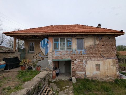 Top Estate Real Estate offers you a renovated brick house on the main street of the village of Dobri Dyal, Lyaskovets municipality, Veliko Tarnovo region. The village of Dobri Dyal is located 20 km from the town of Veliko Tarnovo and 16 km from the t...