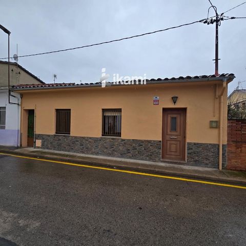 House for sale in Olot, with 113 m2, 3 rooms and 1 bathrooms, Storage room and Air conditioning. Features: - Alarm - Air Conditioning