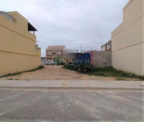 ¿Buscas suelo urbano residencial? . Gran oportunidad de adquirir este suelo urbano residencial ubicado en la localidad de Picassent, Valencia. Picassent se sitúa a 18 kilómetros de la capital valenciana. El término municipal está bien comunicado por ...