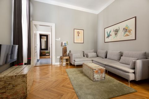 Elegant Apartment for Sale on Paulay Ede Street – In a Neoclassical Building in the Heart of Budapest We are offering for sale an unique and stylish apartment in one of the most desirable streets of Budapest’s 6th district – Paulay Ede Street – locat...