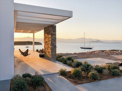 Designer beachfront villa – 575 m² | 9 bedrooms A rare opportunity to experience Paros in style: this newly built designer villa offers breathtaking sea views, golden sunsets, and total privacy just 5km from Naoussa. Set across two elegant volumes, t...
