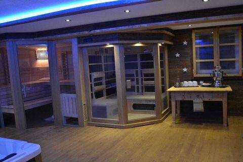 85 m² große und gemütlich eingerichtete Ferienwohnung mit 2 Doppelzimmer (davon eines zusätzlich mit Dusche und WC), große Wohnküche, Wohnzimmer, Bad, WC, alle Räumlichkeiten mit Zentralheizung, Balkon, Satelliten - Fernsehen, Radio und Kinderliege. ...